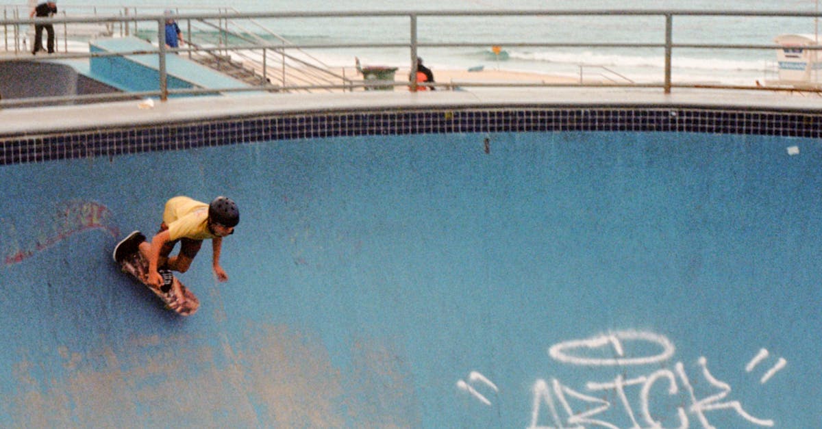 How to detect gas leak behind wall?