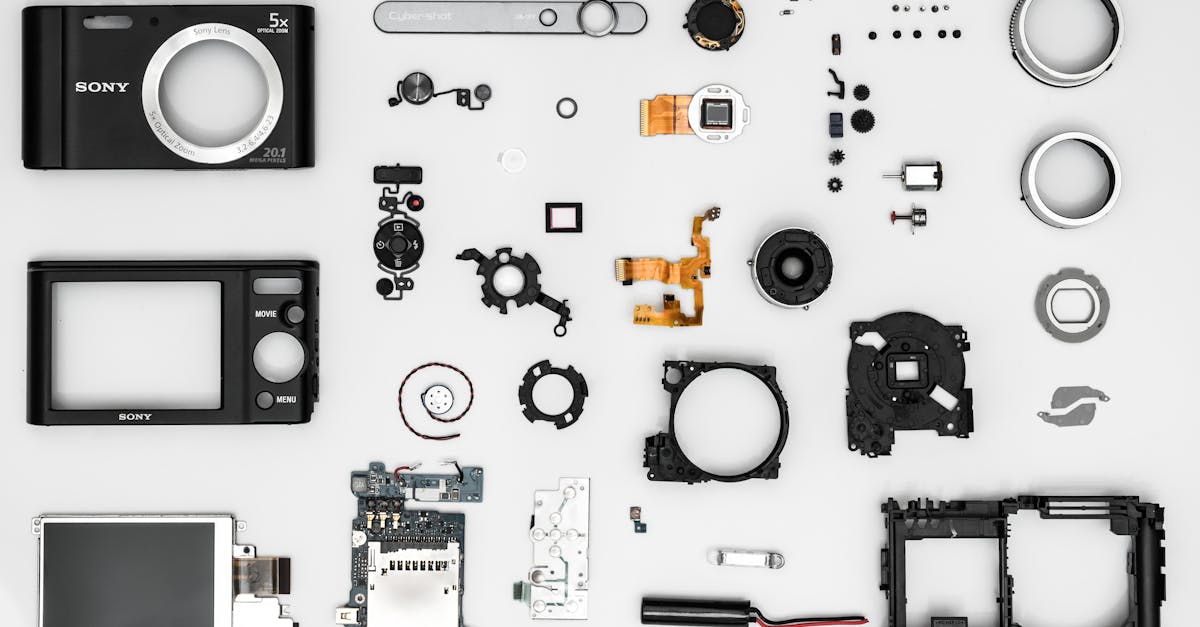 What are the symptoms of a gas leak?